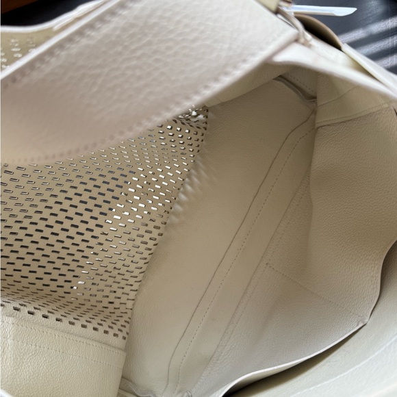 VGC Furla Cream Perforated Shoulder Bag - Picture 2 of 16
